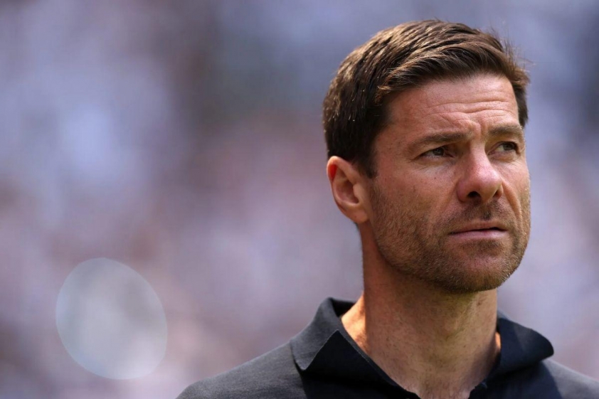 Xabi Alonso áp dụng kỷ luật thép, trễ giờ tập bị phạt tiền (Ảnh: Madrid Universal).