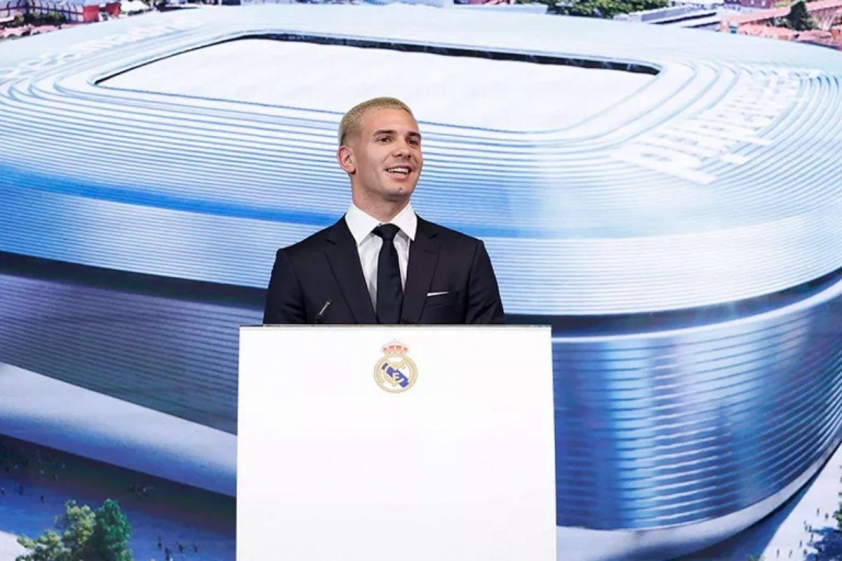 Mastantuono phát biểu tại lễ ra mắt Real Madrid (Ảnh: Trang chủ CLB).