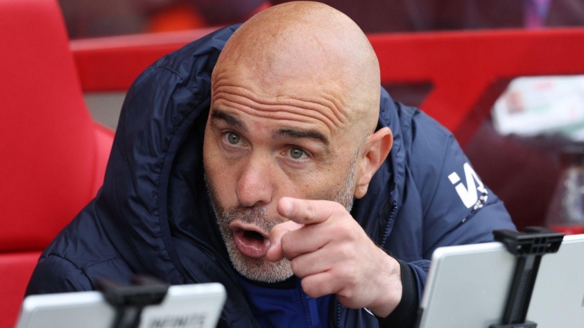 HLV Maresca khẳng định không quan tâm những lời Arne Slot nói (Ảnh: Sky Sports)