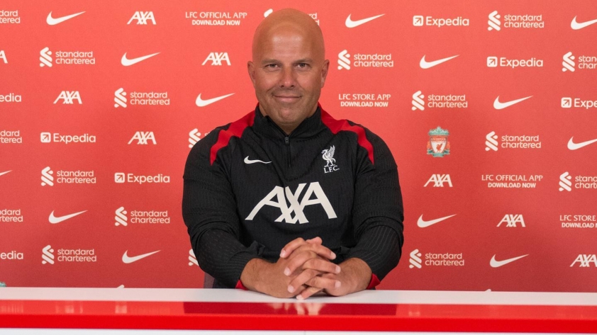 Slot cho rằng đáng lẽ Chelsea phải cạnh tranh cho chức vô địch mùa trước (Ảnh: Liverpool FC)