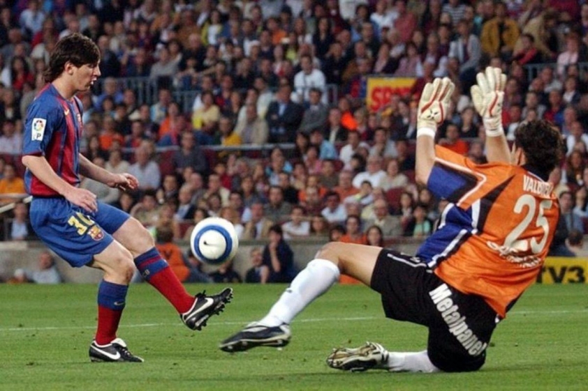 Messi ghi bàn thắng đầu tiên cho Barca vào lưới Albacete (Ảnh: BeSoccer).