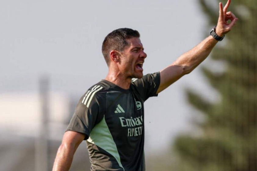 Xabi Alonso yêu cầu các học trò giành tối đa 9 điểm trong tháng 8 (Ảnh: Defensa Central).