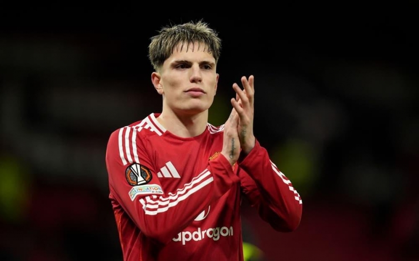 Thương vụ này gặp khó khăn khi Chelsea đề nghị MU với mức giá quá chênh lệch