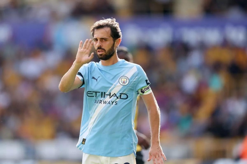Bernardo Silva chỉ còn một năm trong hợp đồng với Man City