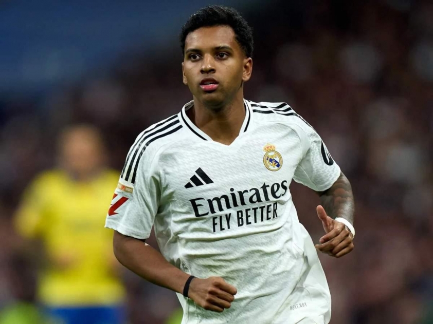 "Ba điểm nóng trước trận Real Oviedo vs Real Madrid" 7 Rodrygo và cơ hội quyết định tương lai ở Real Madrid (nguồn ảnh: Defensa Central)