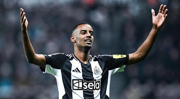 Liverpool được cho là đã gửi lời đề nghị lên tới 110 triệu bảng cho Isak nhưng bị Newcastle từ chối. 