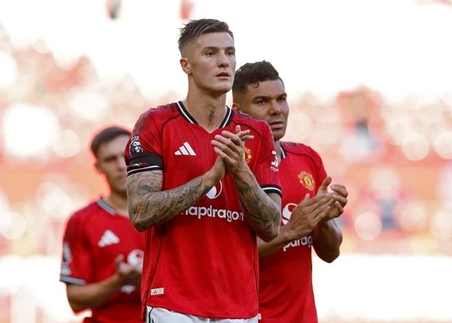 Amorim hoàn toàn hài lòng với Sesko trong trận hoà 1-1 Fulham 