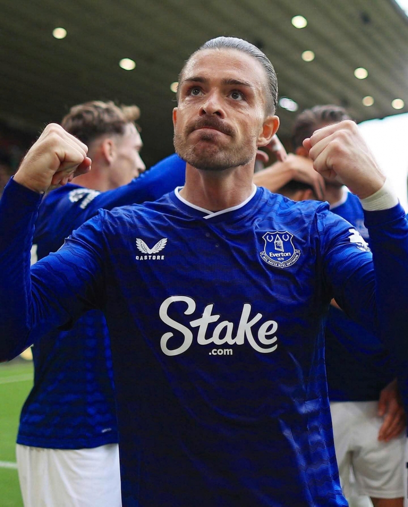Jack Grealish đang cùng đội chủ sân Hill Dickinson bay cao trên BXH mùa này. (Ảnh: trang cá nhân cầu thủ)