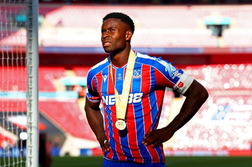 Barca có thể có Guehi? - Ảnh: @Watch_LFC