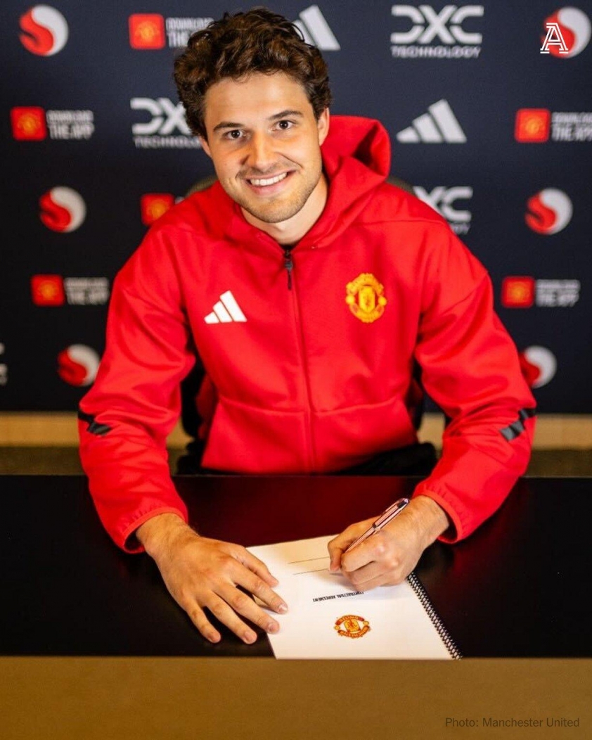 MU kỳ vọng lớn ở Lammens - Ảnh: @TheAthleticFC