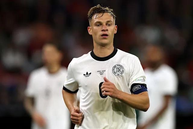 Kimmich cho rằng nguồn lực khổng lồ của Premier League mới là yếu tố quyết định mức giá. (Ảnh: Imago)