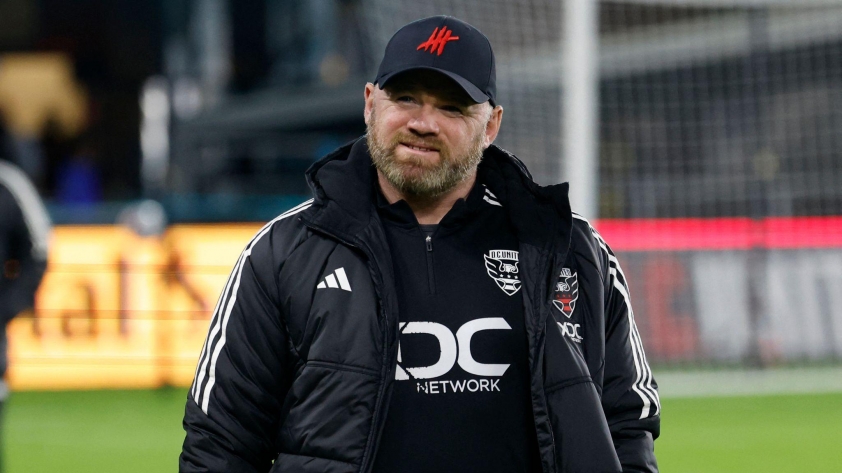 Sau khi giải nghệ cầu thủ, Rooney cũng chuyển sang làm hlv nhưng chưa được thành công. (Ảnh: Sky Sports)