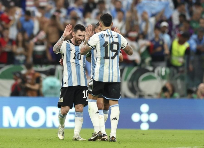 Lionel Messi vẫn để ngỏ khả năng tham dự giải đấu, Otamendi dính án treo giò càng khiến Argentina phải đau đầu.