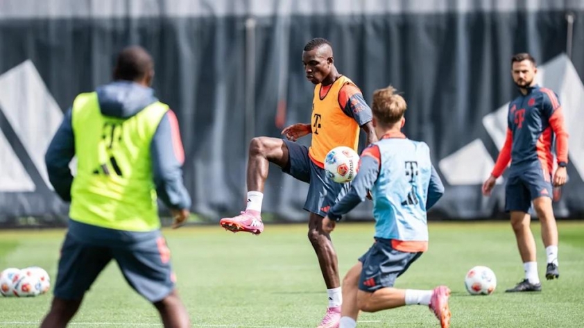 Jackson nỗ lực tập luyện tại Bayern Munich. (Ảnh: Bayern Munich FC)
