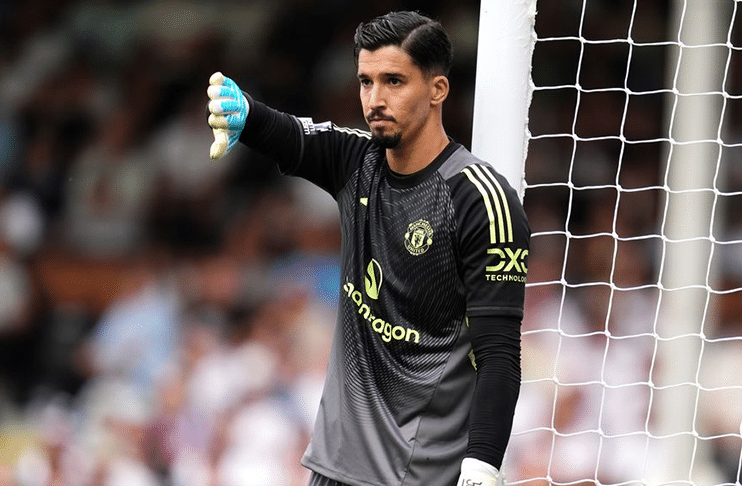 Bayindir bắt chính ở derby Manchester là không phù hợp? - Ảnh: The Guardian