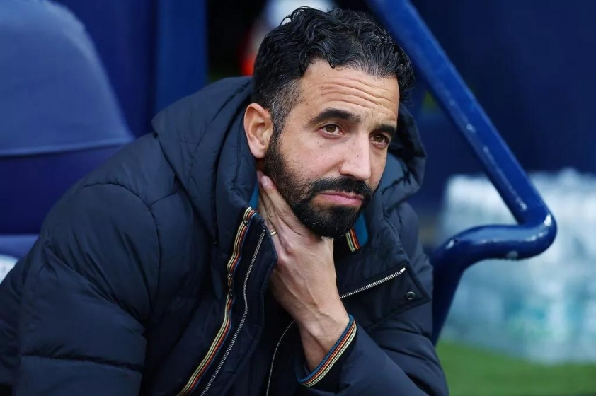Ruben Amorim đang chịu áp lực ngày càng tăng tại Manchester United sau khởi đầu mùa giải 2025/26 không như ý (Ảnh: Matt West)