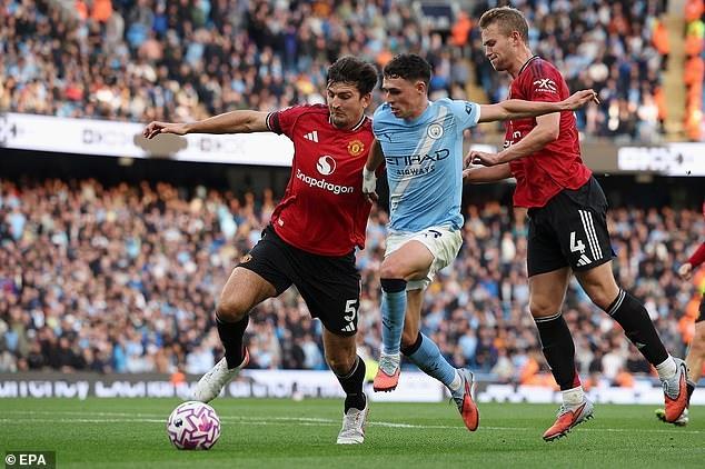 Rooney nhấn mạnh Harry nên đá chính, (Ảnh: EPA)