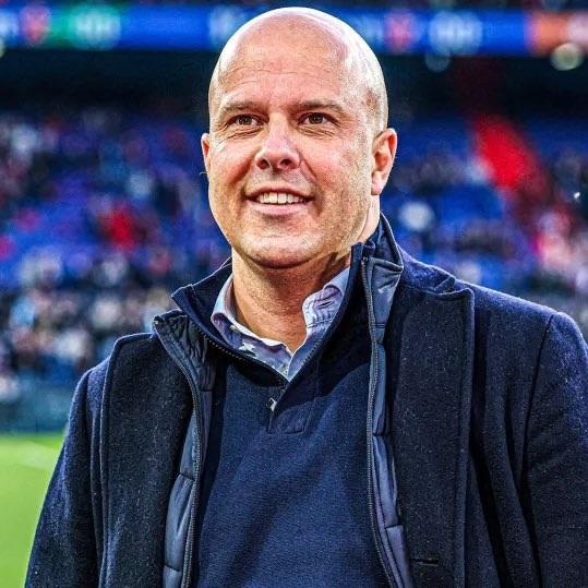 Slot rất tự tin về chính sách chuyển nhượng của Liverpool. (Ảnh: Sky Sports)