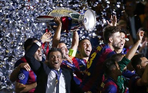 Thời khắc vinh quang trong quá khứ của Luis Enrique cùng Barcelona. (Ảnh: Sky Sports)