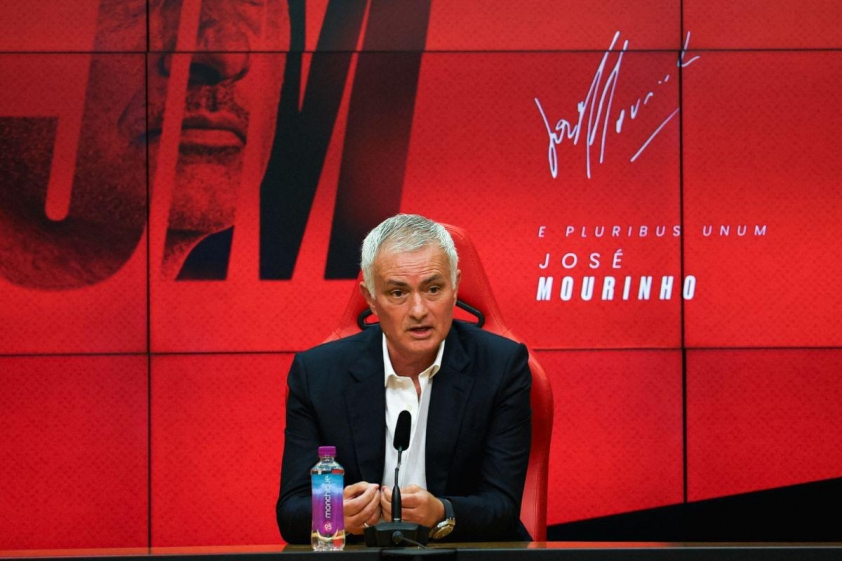 Mourinho thừa nhận sai lầm khi tới Fenerbahce, trở lại Benfica để khẳng định đẳng cấp (Ảnh: X).