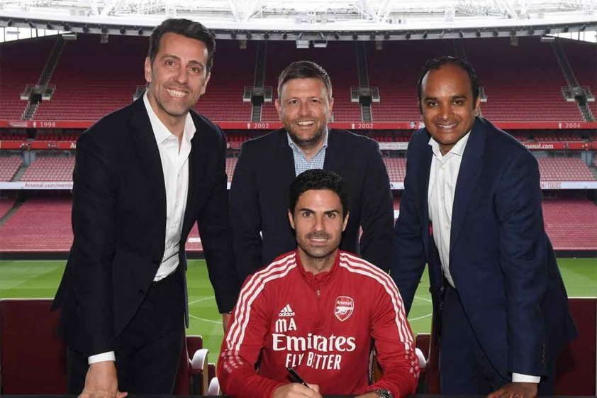 Tim Lewis là người đứng đằng sau quyết định gia hạn hợp đồng với Mikel Arteta vào năm 2022 (Ảnh: The Athletic).