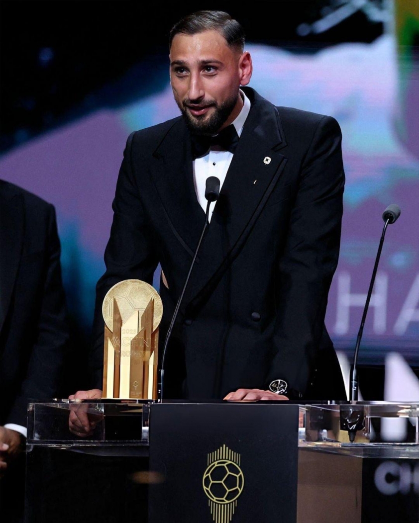 Donnarumma giành Giải thưởng Yashin tại lễ trao Quả bóng Vàng 2025 (Ảnh: X).