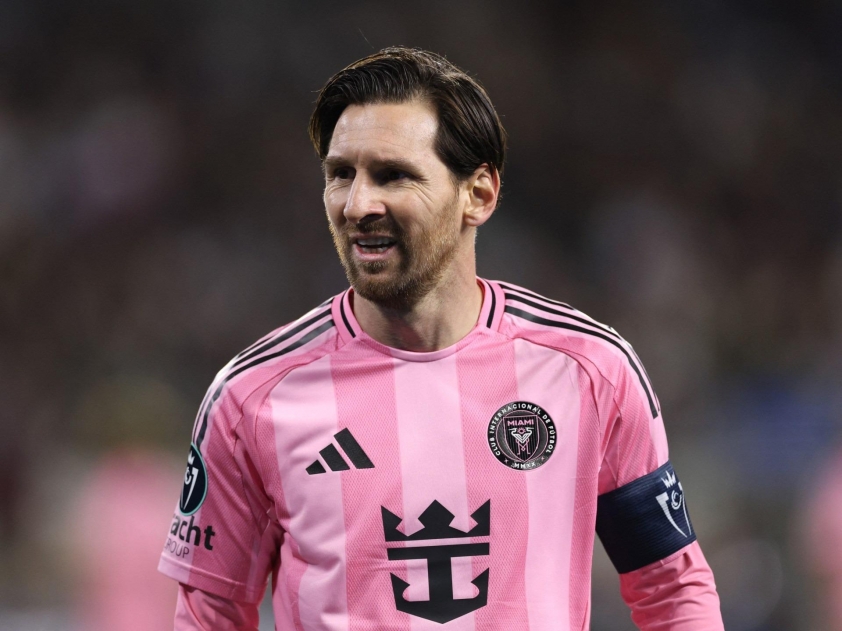 Mateusz Klich gợi ý các cầu thủ muốn thi đấu ở MLS nên chọn đội khác, không phải Inter Miami của Messi (Ảnh: AP).