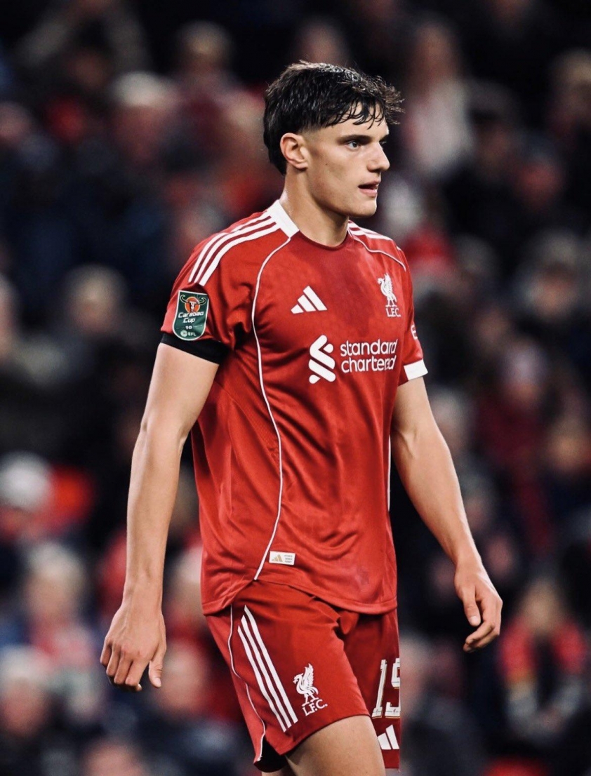 Liverpool sốc với chấn thương của tân binh 18 tuổi 7 Việc Leoni chấn thương đang đặt ra thử thách khổng lồ cho HLV Arne Slot (Ảnh: X).