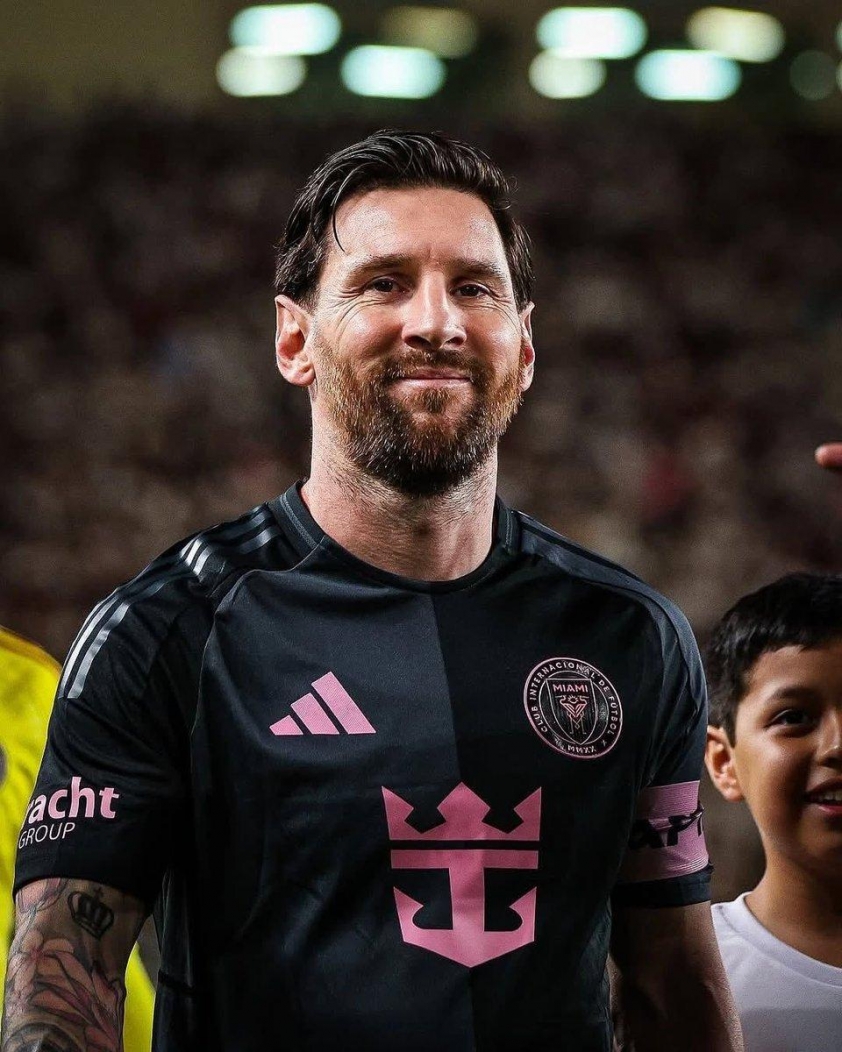 Messi làm rung chuyển MLS với những cột mốc lịch sử ấn tượng 5 Messi trở thành cầu thủ đầu tiên đạt mốc 35 lần đóng góp bàn thắng trong 2 mùa liên tiếp tại MLS (Ảnh: X).
