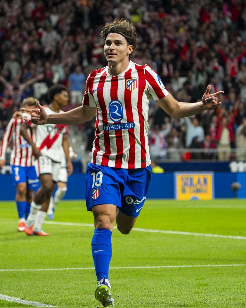 "MU nên mua sao 82 triệu bảng thay vì Sesko" 5 Alvarez đang có phong độ ấn tượng trong màu áo Atletico. (Ảnh: ESPN)