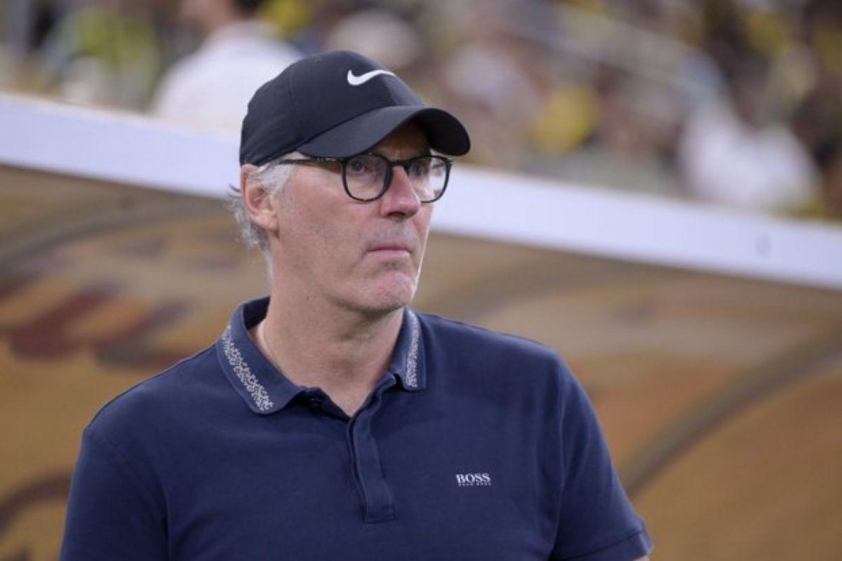 Laurent Blanc đã giúp Al-Ittihad giành 2 danh hiệu sau hơn 1 năm dẫn dắt (Ảnh: Reuters).