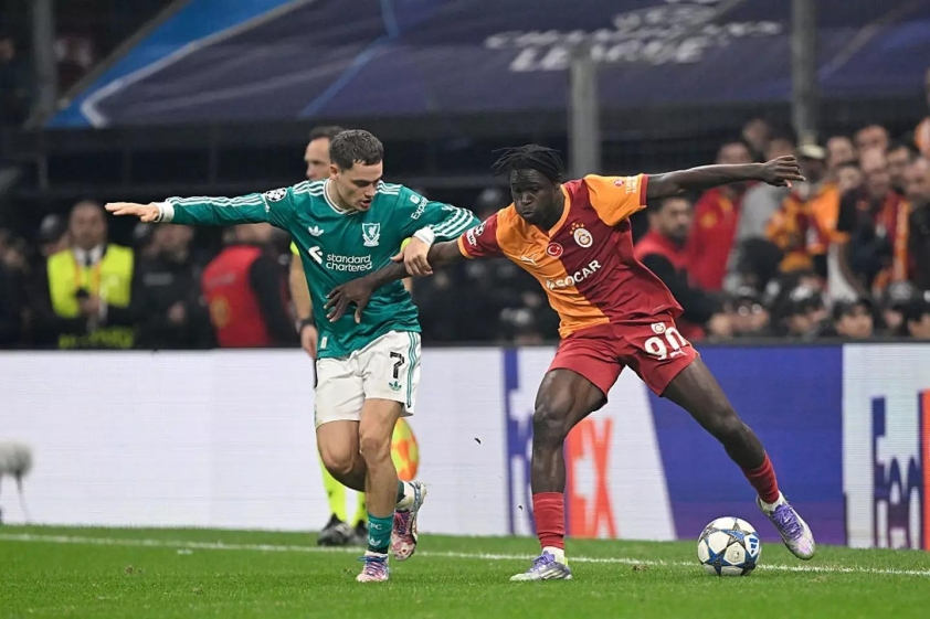 Florian Wirtz hoàn toàn bất lực trước hàng thủ của Galatasaray (Ảnh: AP).