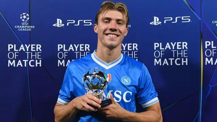 Hojlund đạt giải cầu thủ hay nhất sau trận đấu giữa Napoli và Sporting Lisbon (Ảnh: UEFA).
