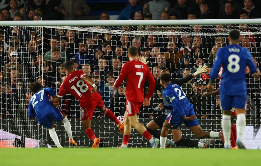 Gakpo gỡ hòa 1-1 cho Liverpool ở phút 63 sau pha kiến tạo của Alexander Isak (Ảnh: X).