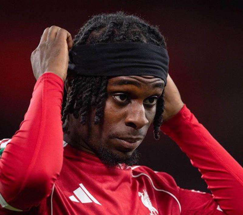 Frimpong và nhiều tân binh của Liverpool ở mùa giải này vẫn đang loay hoay - Ảnh: @TheHateCentral