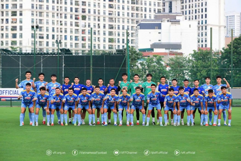 U23 Việt Nam lên đường sang UAE tập huấn và thi đấu cọ xát