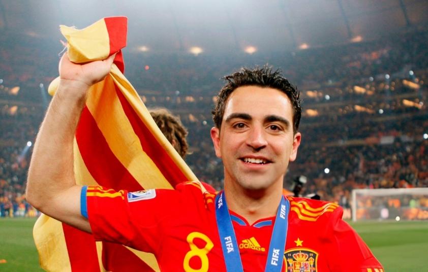 Xavi là hạt nhân trong đội hình hoàng kim của Tây Ban Nha. (Ảnh: ESPN)