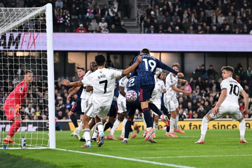 Trossard là người hùng của Arsenal trong chiến thắng trước Fulham (Ảnh: talkSPORT).