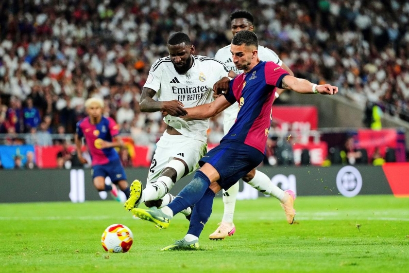 "Barca đe dọa Real: 'Thời điểm săn mồi đã tới!'" 6 Mối đe doạ thường trực đối với khung thành của Real. (Ảnh: ESPN)