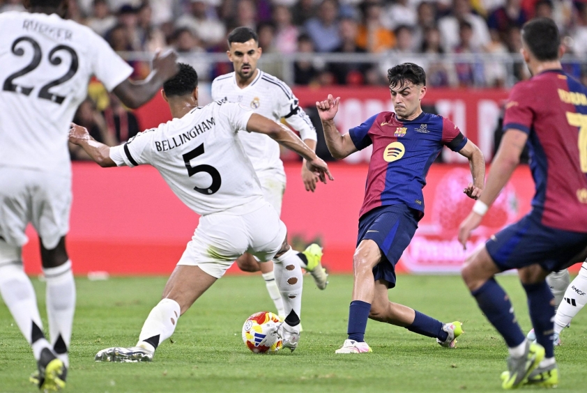 "Pedri 'rắc muối' vào nỗi đau của Real Madrid" 4 Pedri xát muối vào nỗi đau của Real Madrid khi nhắc lại thành tích