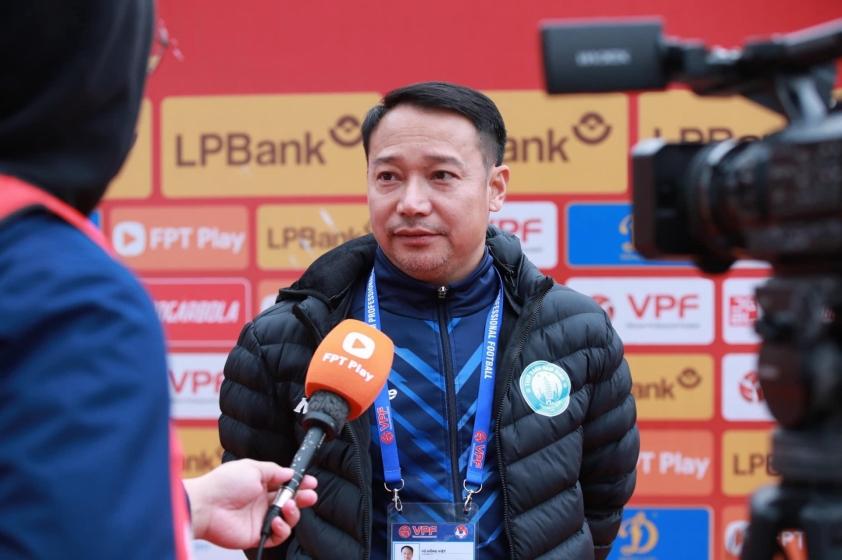 Nguyên nhân HLV Vũ Hồng Việt xin từ chức: Những điều hé lộ 4 HLV Vũ Hồng Việt chuyển xuống làm Giám đốc kỹ thuật