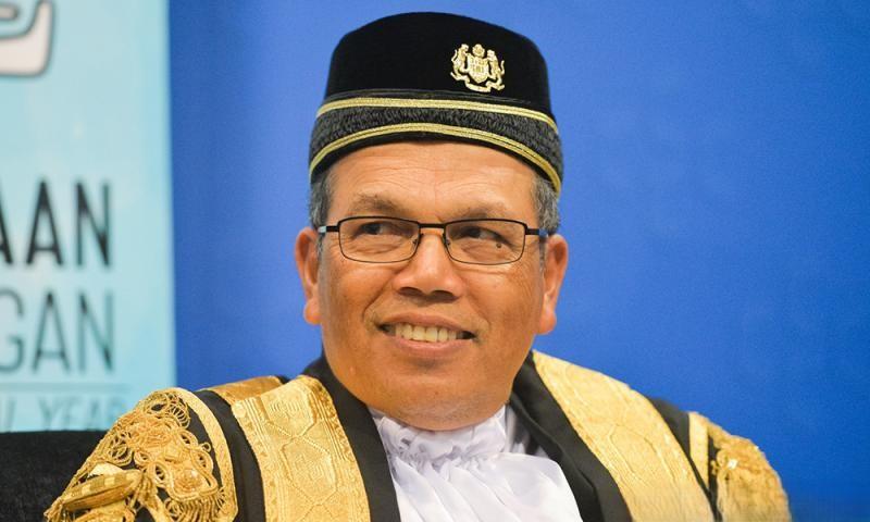 Malaysia ra tay lớn: Nhả đòn 'phản công' FIFA đầy gay cấn 4 Ông Raus Sharif là một nhân vật rất có uy tín tại Malaysia. (Ảnh: Malaysiakini)