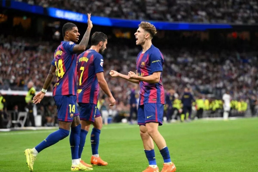 Rashford tỏa sáng ở El Clasico, gửi lời thách thức đến Ruben Amorim 4 Marcus Rashford kiến tạo cho bàn mở tỷ số của Fermin Lopez (Ảnh: MEN).