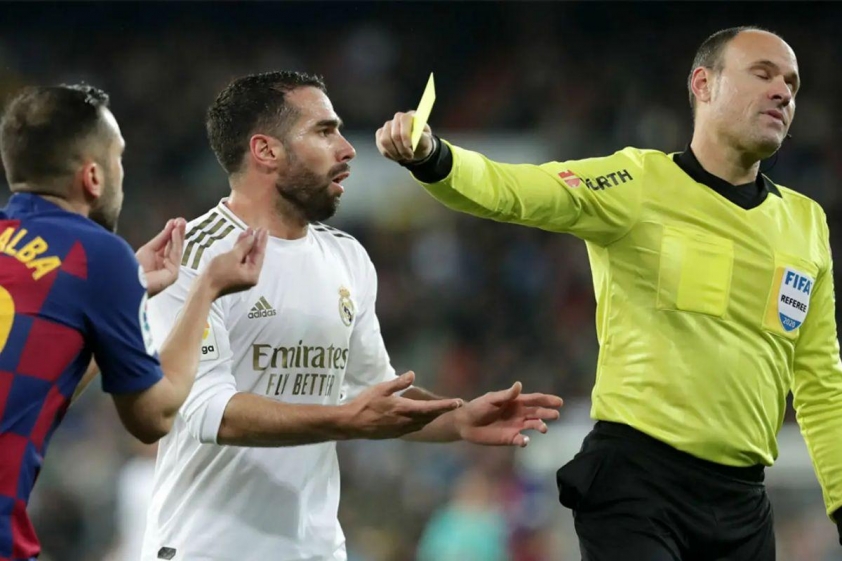 Barca có bị thiệt thòi khi lẽ ra được hưởng phạt đền ở El Clasico? 5 Trọng tài Mateu Lahoz từng bắt nhiều trận El Clasico trong sự nghiệp (Ảnh: SPORT).