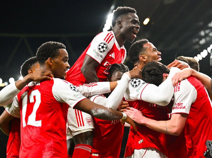 Arsenal vươn cao, Arteta kêu gọi quyết tâm giành chức vô địch 5 Arsenal đang có những màn trình diễn thăng hoa. (Ảnh: Sky Sports)