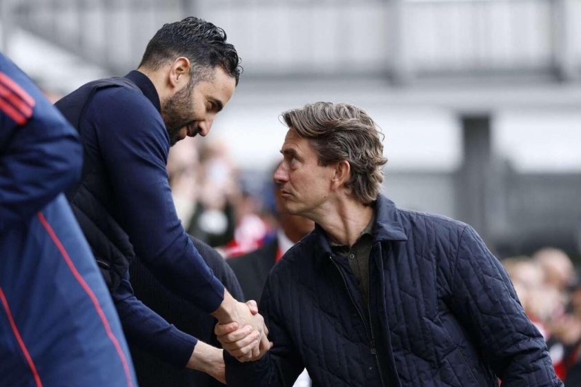 HLV Tottenham ngưỡng mộ Amorim trước thềm trận đại chiến 6 Thomas Frank ngưỡng mộ với những gì Amorim làm được ở Man United (Ảnh: AP).