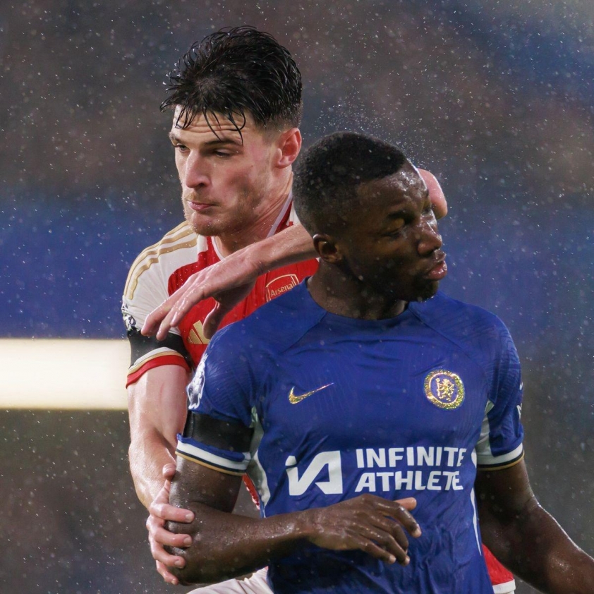 HLV Chelsea cảnh giác với sức mạnh của Arsenal 7 Cuộc đối đầu giữa Rice và Caicedo sẽ là một trong những điểm nổi bật tại trận đấu này (Ảnh: Football London).