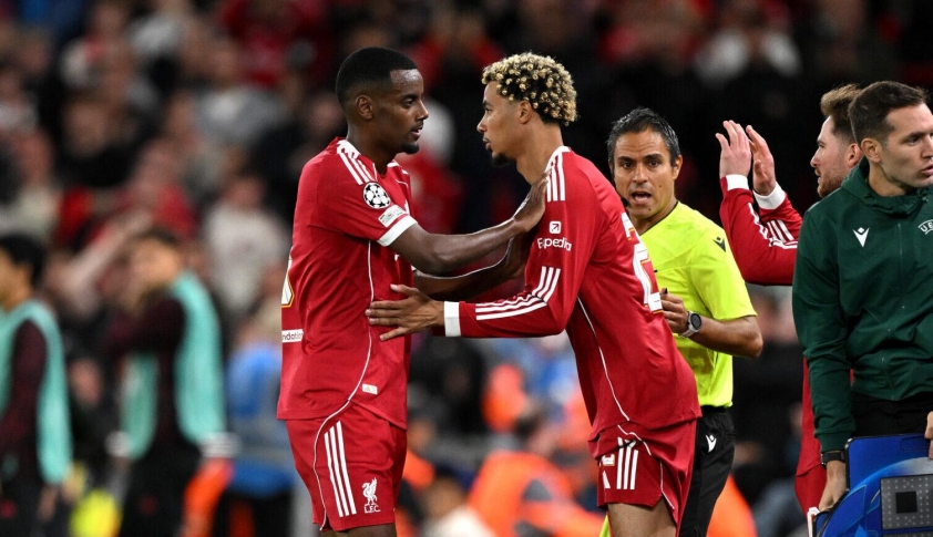 "Liverpool rối ren mua 2 tiền đạo giống nhau, lỡ cơ hội với Guehi" 4 Liverpool mua cả Isak và Ekitike là không nên - Ảnh: thefootballfaithful