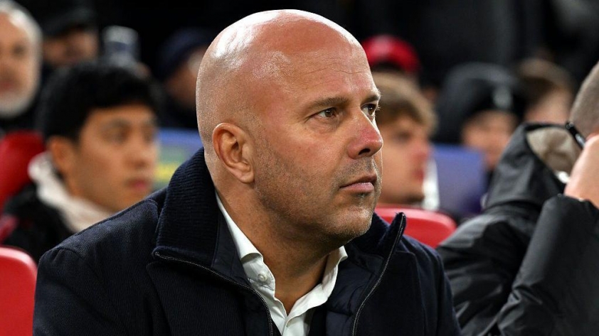 "Liverpool rối ren mua 2 tiền đạo giống nhau, lỡ cơ hội với Guehi" 5 Thời gian của Slot ở Liverpool chỉ còn được tính bằng ngày? - Ảnh: BBC