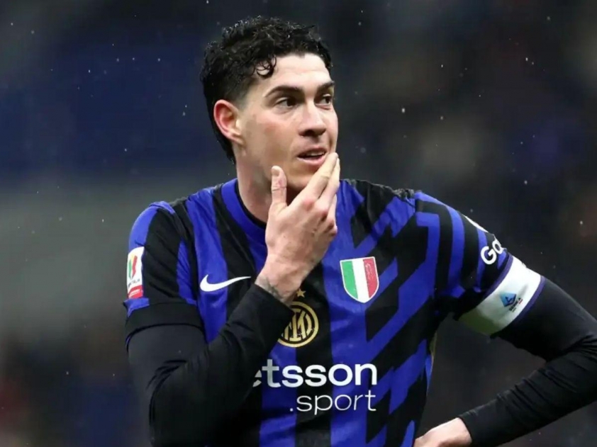 Bastoni vừa trực tiếp mắc sai lầm khiến Inter phải nhận thất bại với tỉ số 0-1 trước Liverpool ở trận đấu diễn ra vào giữa tuần qua. (Ảnh: Goal)